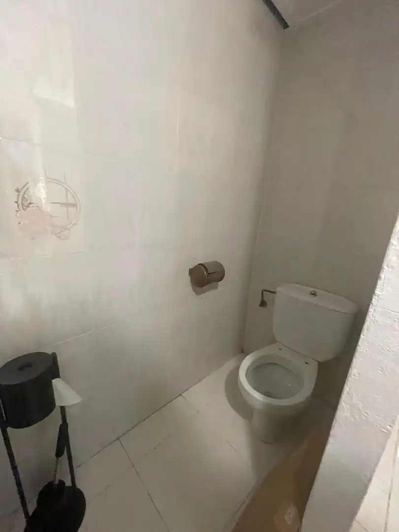 Badezimmer von Geschaftsraum zur Miete in Girona