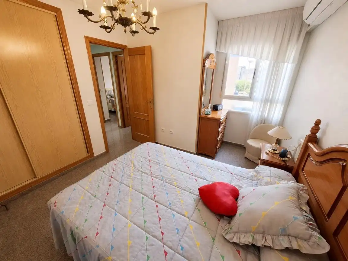 Habitación de Piso en venta en Alicante / Alacant con Aire acondicionado, Calefacción y Trastero