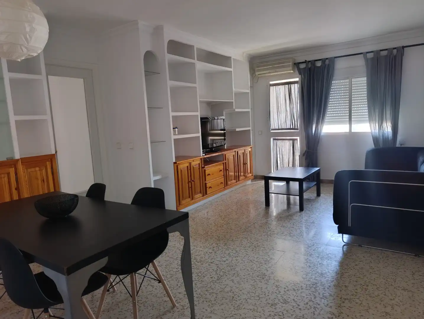 Sala de estar de Piso de alquiler en Dos Hermanas con Aire acondicionado, Terraza y Amueblado