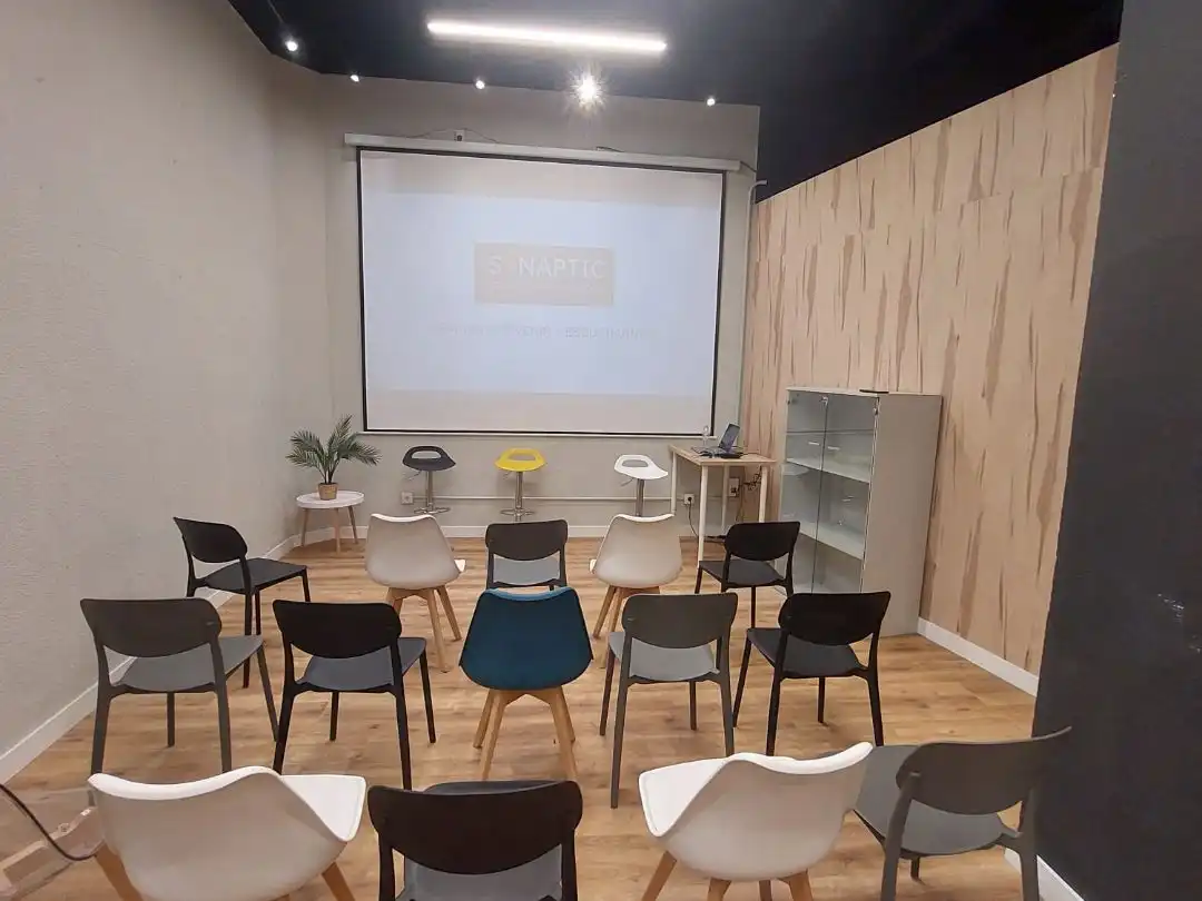 Commercial properties for rent in Madrid  with Air Conditioner, Heating and Parquet flooring
