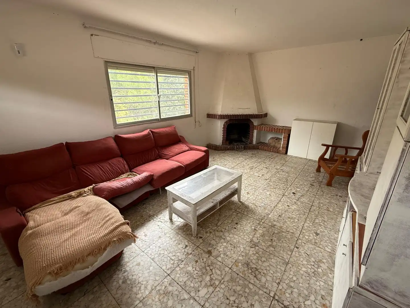Sala d'estar de Casa o xalet en venda en Fuentenovilla amb Jardí privat i Terrassa