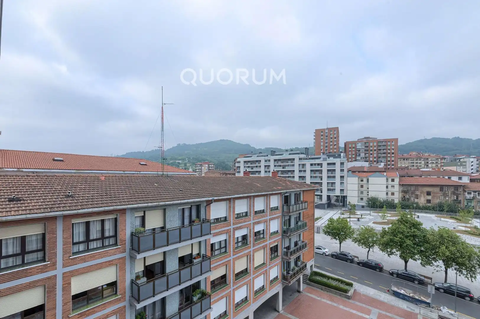 Habitación de Piso en venta en Basauri  con Calefacción, Terraza y Balcón