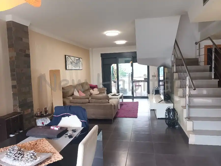 Terraced house with pool for sale in Parque Sensal, imagen 5