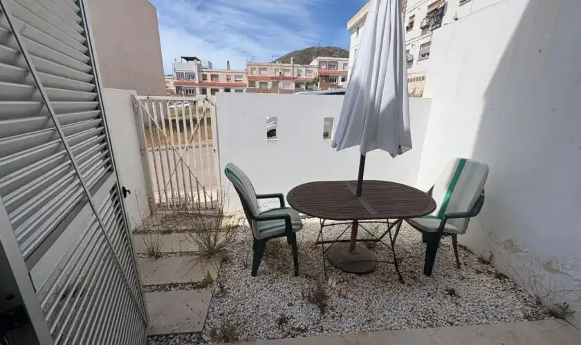 Terrasse von Einfamilien-Reihenhaus zum Verkauf in Carboneras mit Klimaanlage, Terrasse und Abstellraum