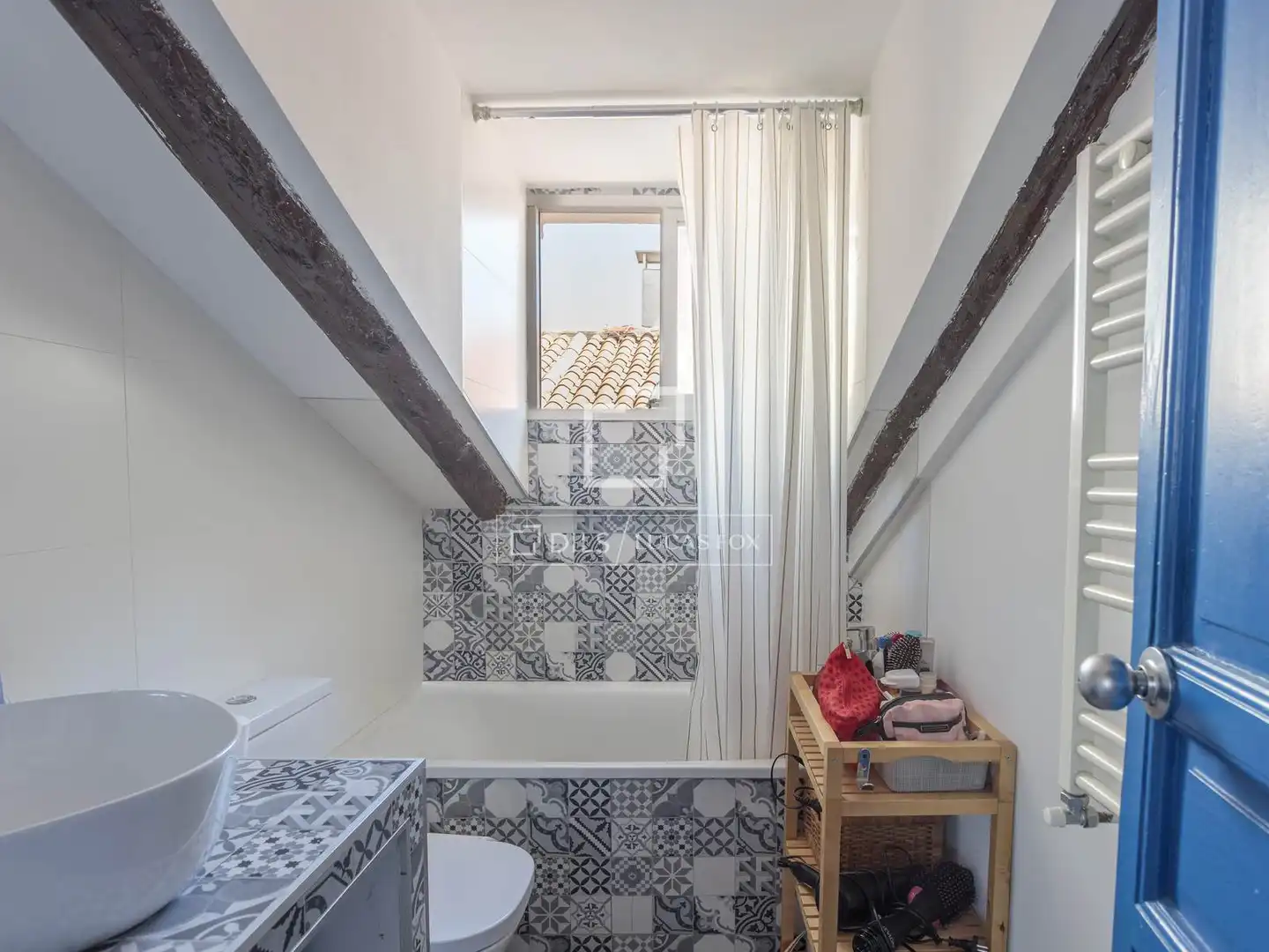 Badezimmer von Dachboden zur Miete in Villar y Velasco mit Klimaanlage und Möbliert
