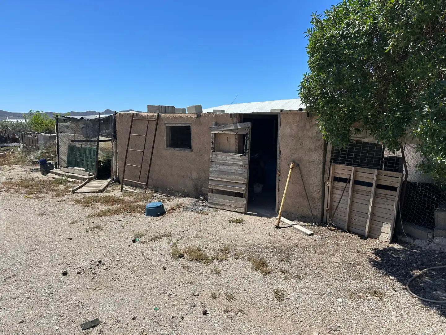Vista exterior de Finca rústica en venda en Níjar amb Moblat