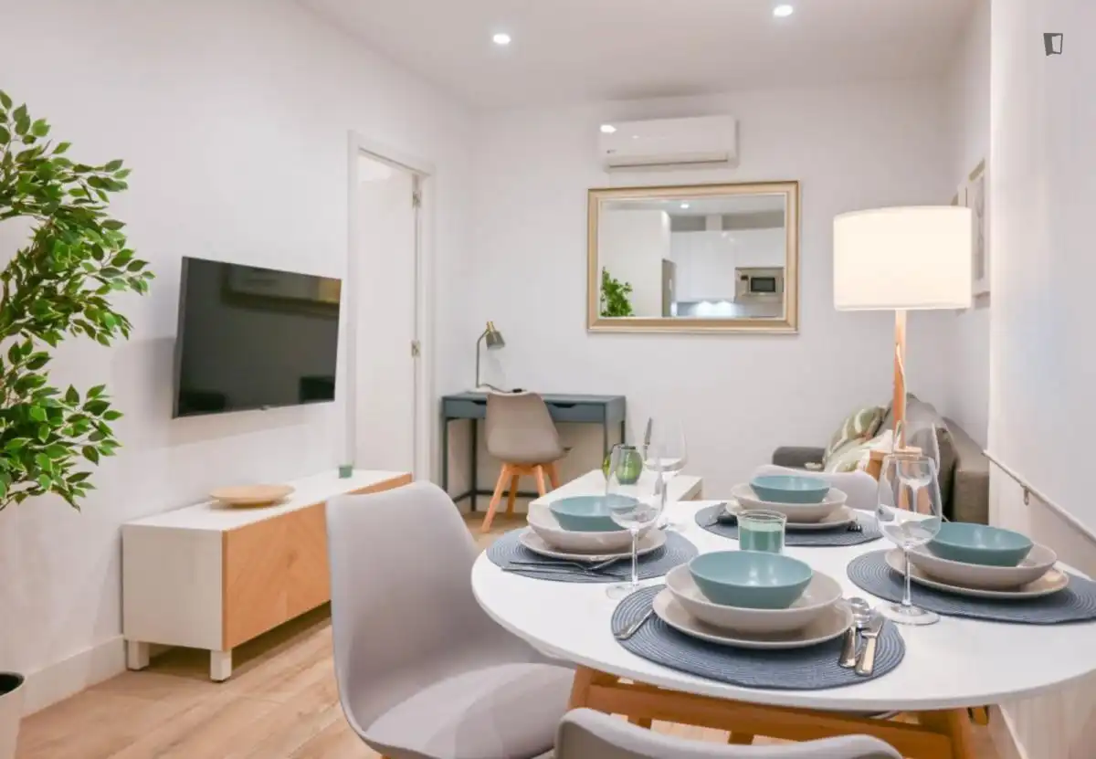 Esszimmer von Wohnungen zur Miete in Madrid mit Klimaanlage, Möbliert und Ofen