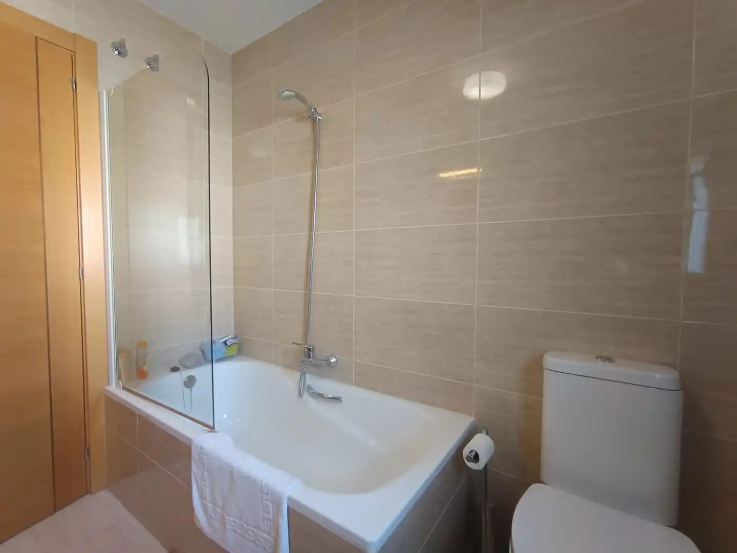 Bathroom of Houses for sale in Siétamo  with Air Conditioner, Heating and Private garden