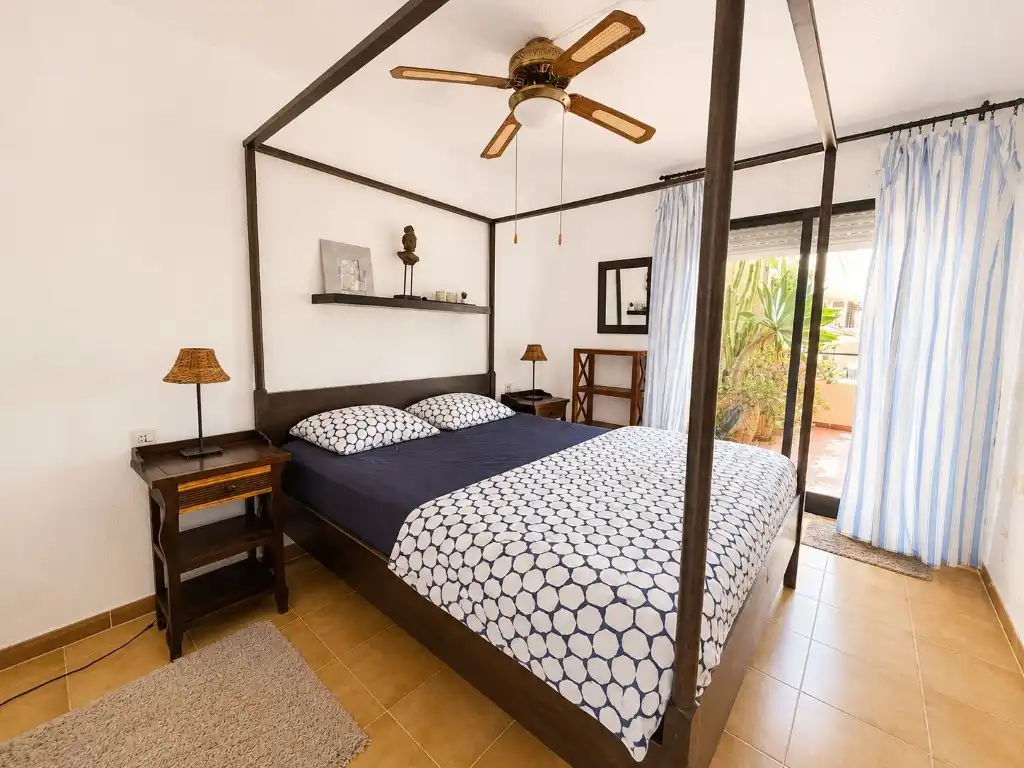 Schlafzimmer von Maisonette zum Verkauf in La Manga del Mar Menor mit Klimaanlage