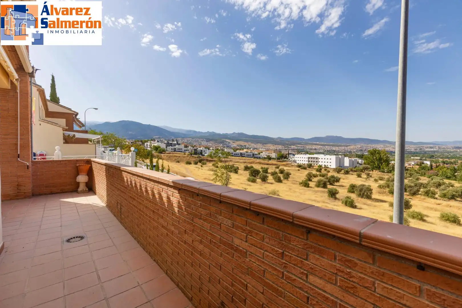 Terrassa de Casa adosada en venda en Granada amb Aire condicionat, Calefacció i Terrassa