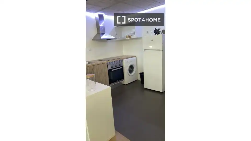 Küche von Wohnung zur Miete in Valencia mit Klimaanlage, Heizung und Möbliert