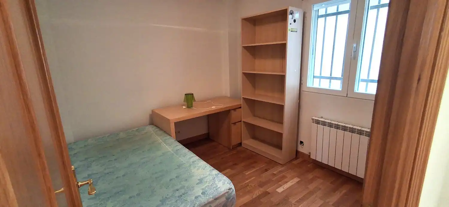 Bedroom of Flat for sale in Valladolid  with Heating and Parquet flooring