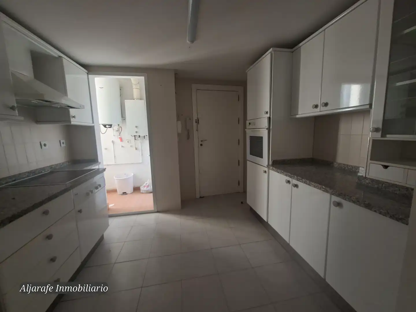 Kitchen of Flat for sale in Sevilla  with Air Conditioner, Heating and Private garden