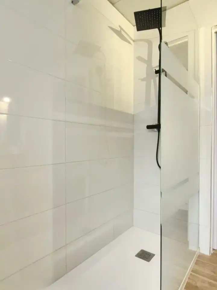 Bany de Àtic en venda en Terrassa amb Parquet, Terrassa i Balcó