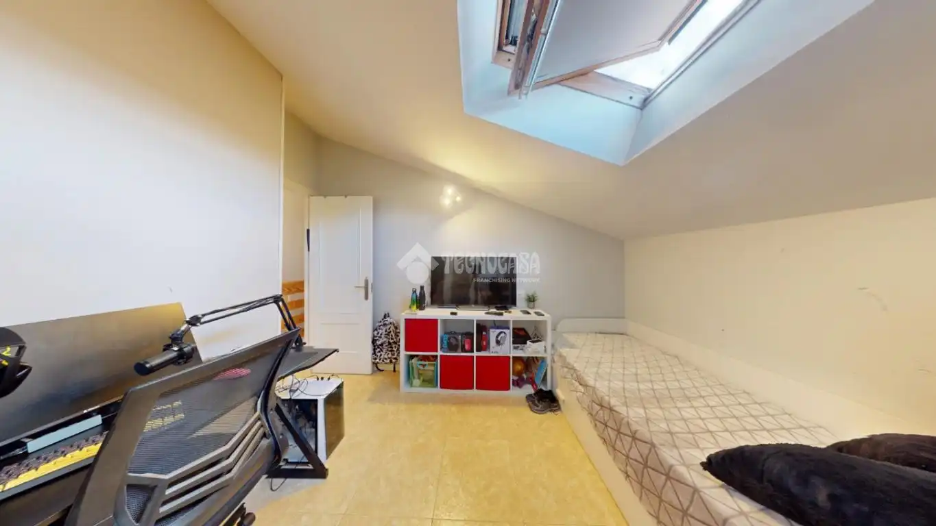Wohnung zum Verkauf in Azuqueca de Henares mit Klimaanlage und Heizung