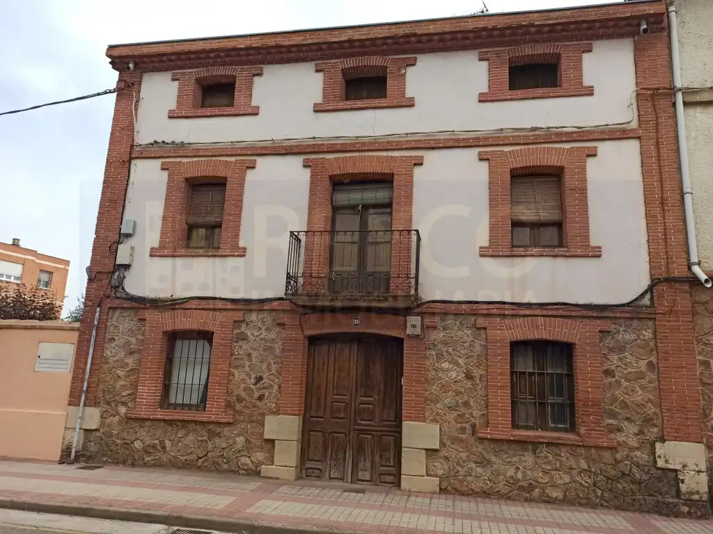 Casa en venta en Baños de Río Tobía