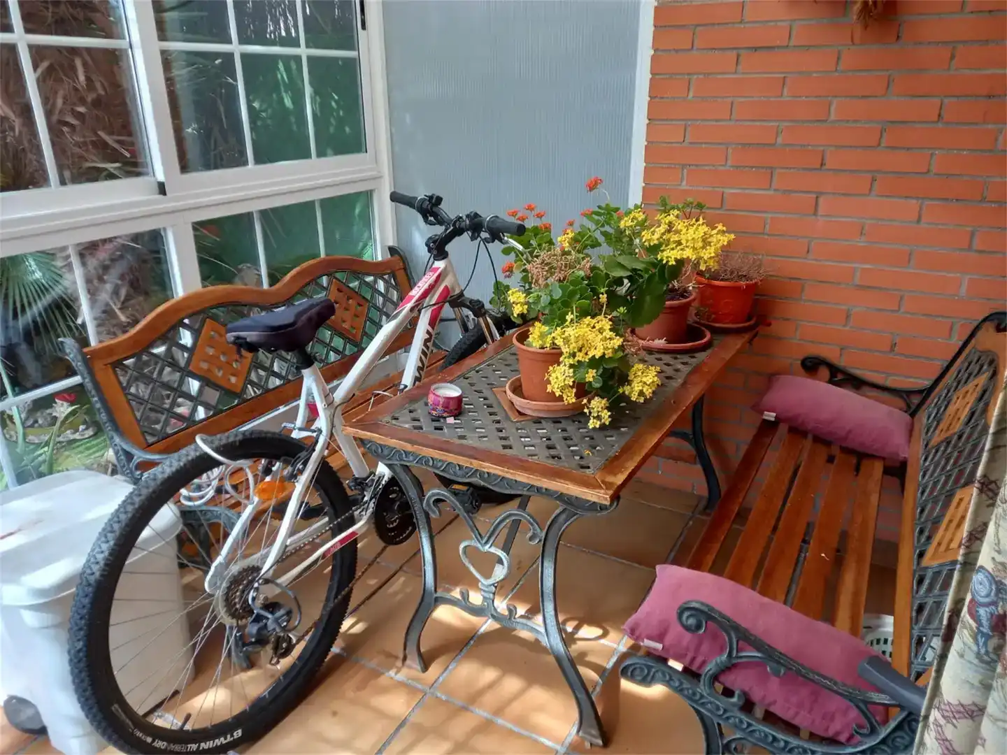 Balcony of Houses for share in Illescas  with Air Conditioner, Private garden and Storage room