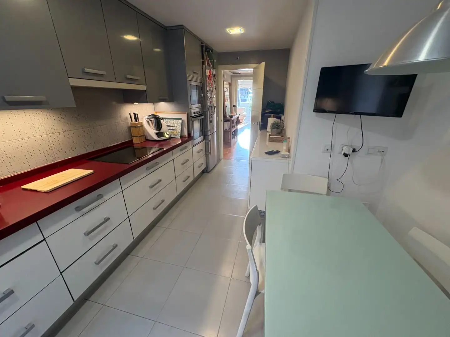 Cuina de Pis en venda en Las Rozas de Madrid amb Aire condicionat, Terrassa i Balcó