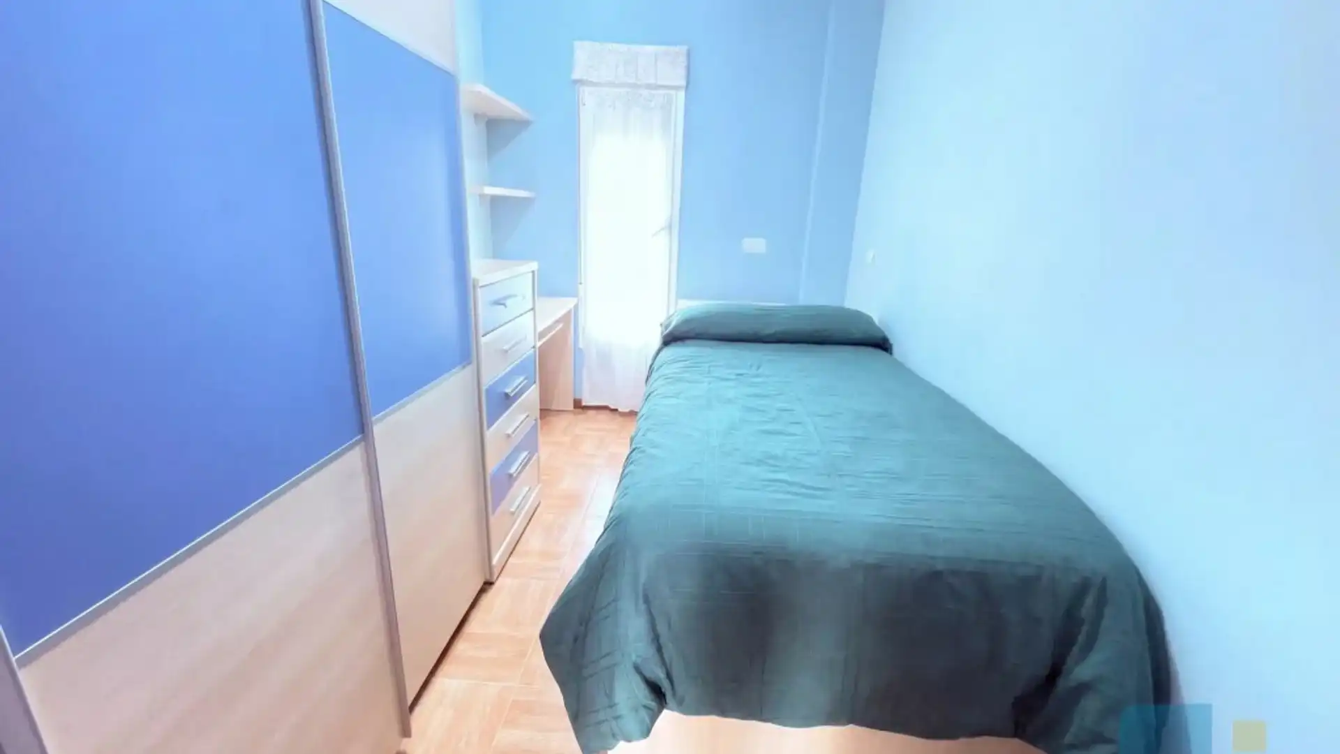 Habitación de Piso en venta en Donostia - San Sebastián  con Balcón