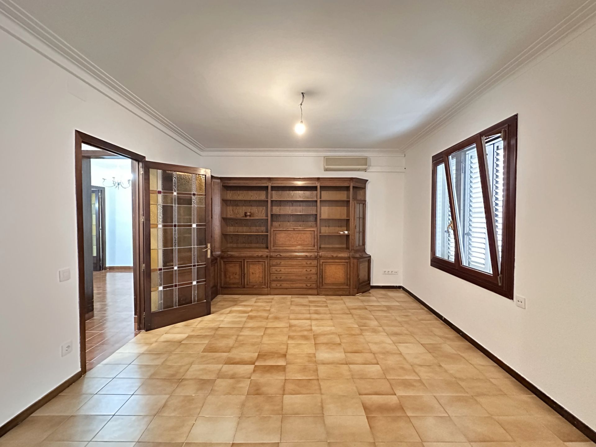 Living room of Flat to rent in Badalona  with Air Conditioner, Heating and Oven