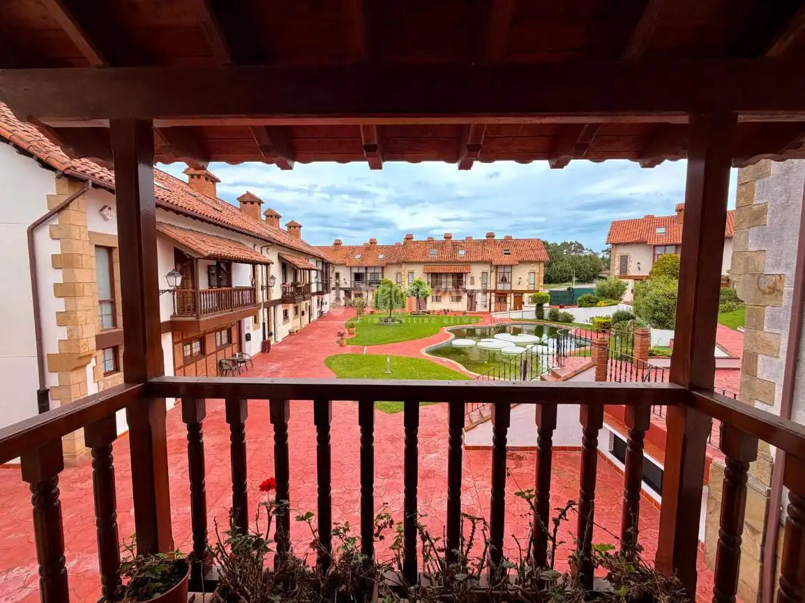 Terrasse von Einfamilien-Reihenhaus zum Verkauf in Ribamontán al Mar mit Heizung, Möbliert und Balkon