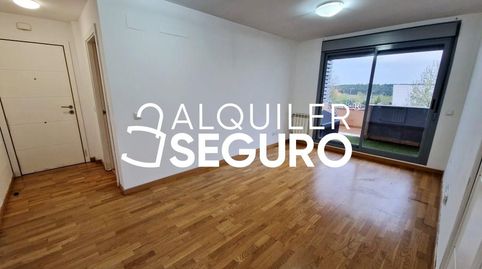 Foto 3 de Piso de alquiler en Del Pino Canario, Campamento, Madrid Capital