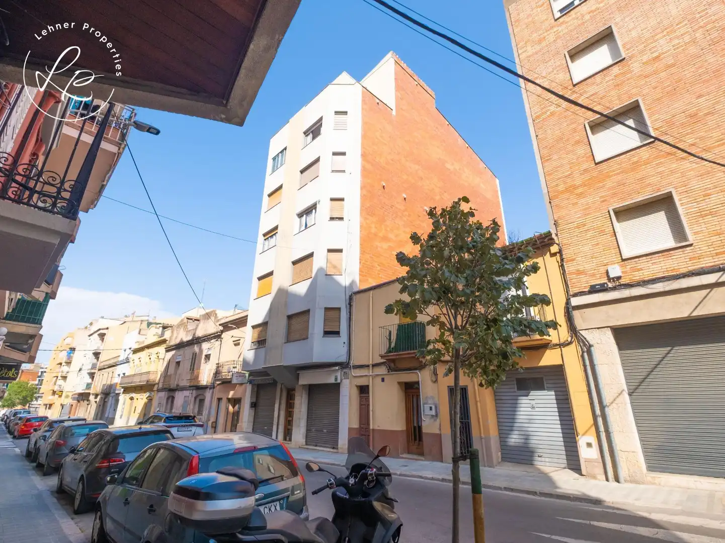 Exterior view of Flat for sale in Figueres
