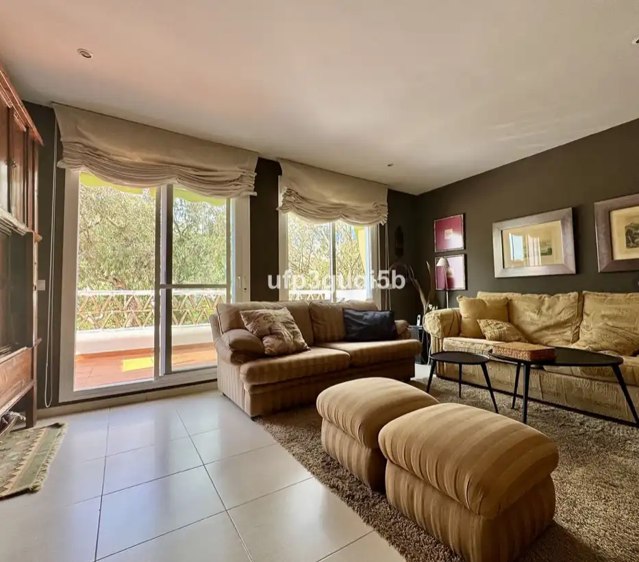 Flat with pool for sale in Torrequebrada, imagen 3
