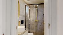 Bathroom of Flat for sale in Fuengirola  with Terrace