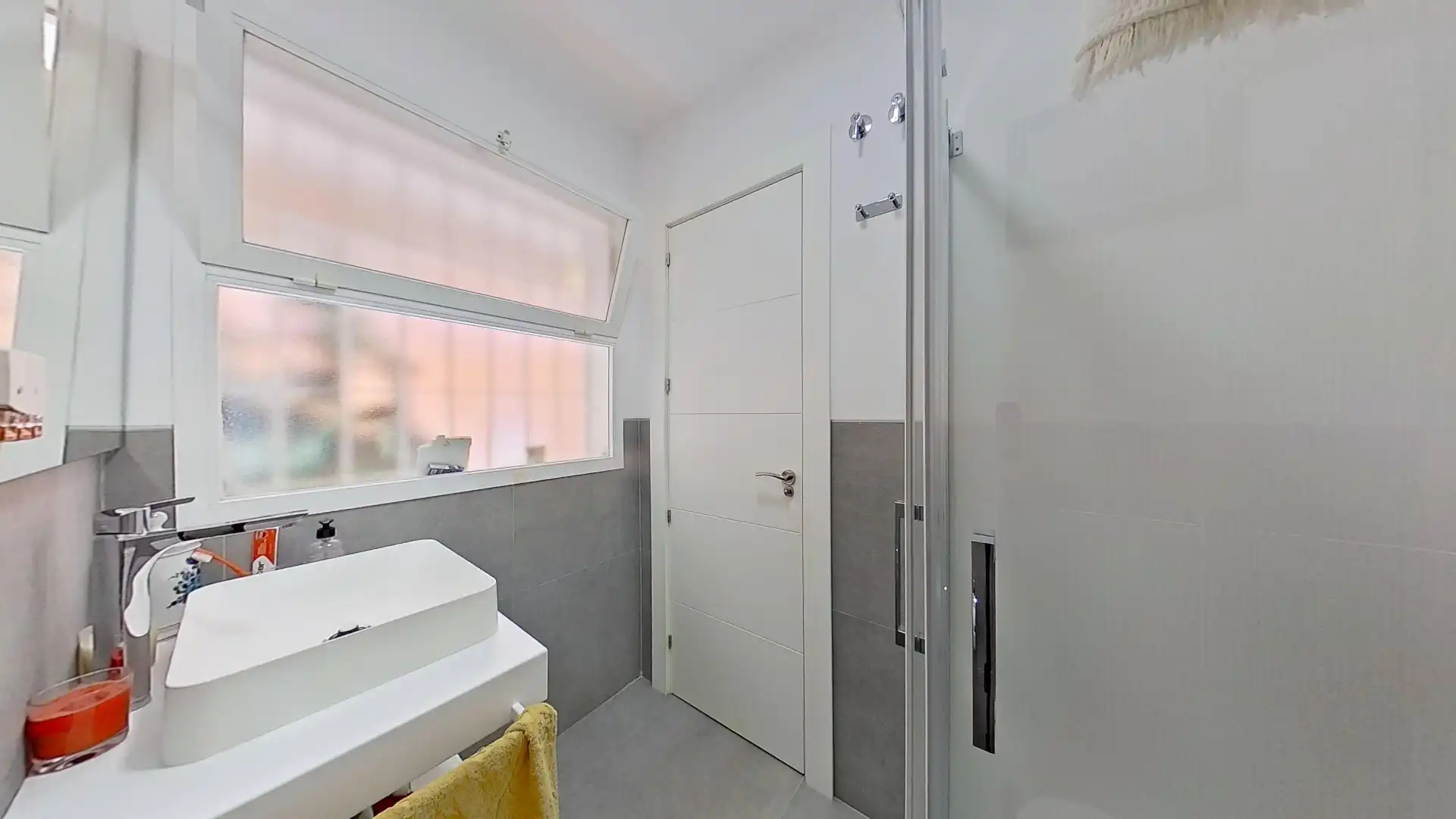 Baño de Piso en venta en Málaga con Aire acondicionado, Terraza y Amueblado