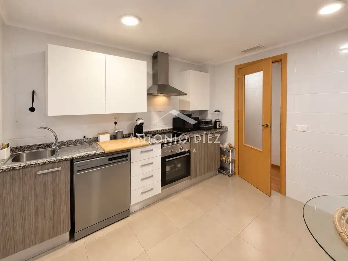 Kitchen of Flat for rent in Aspe  with Air Conditioner, Storage room and Balcony