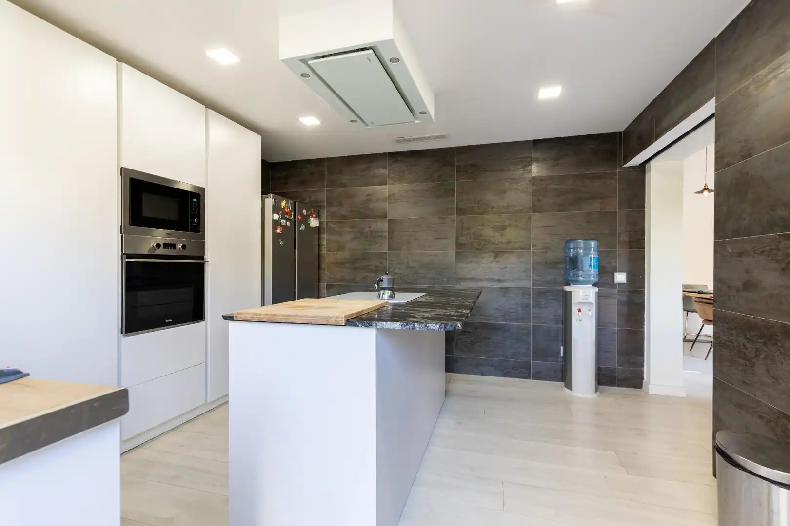 Cuina de Casa o xalet en venda en  Palma de Mallorca amb Aire condicionat, Jardí privat i Parquet