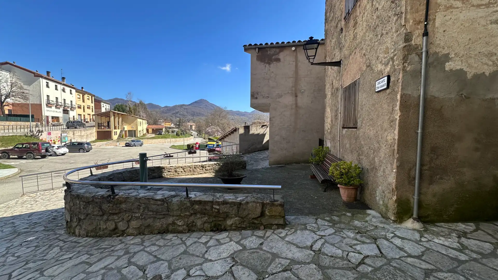 Vista exterior de Casa adosada en venda en Vidrà amb Traster, Moblat i Forn