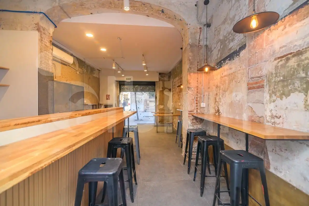 Local comercial en venda a Carrer JOSEP ANSELM CLAVE