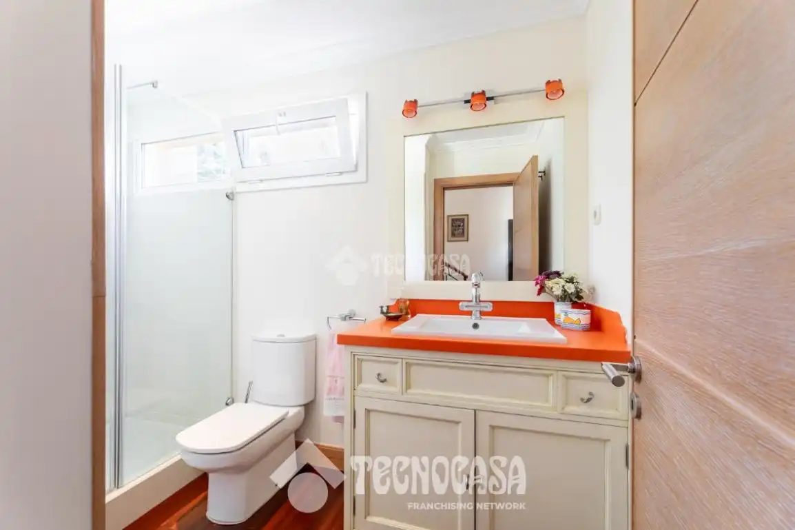 Baño de Casa o chalet en venta en Hoyo de Manzanares con Calefacción y Piscina