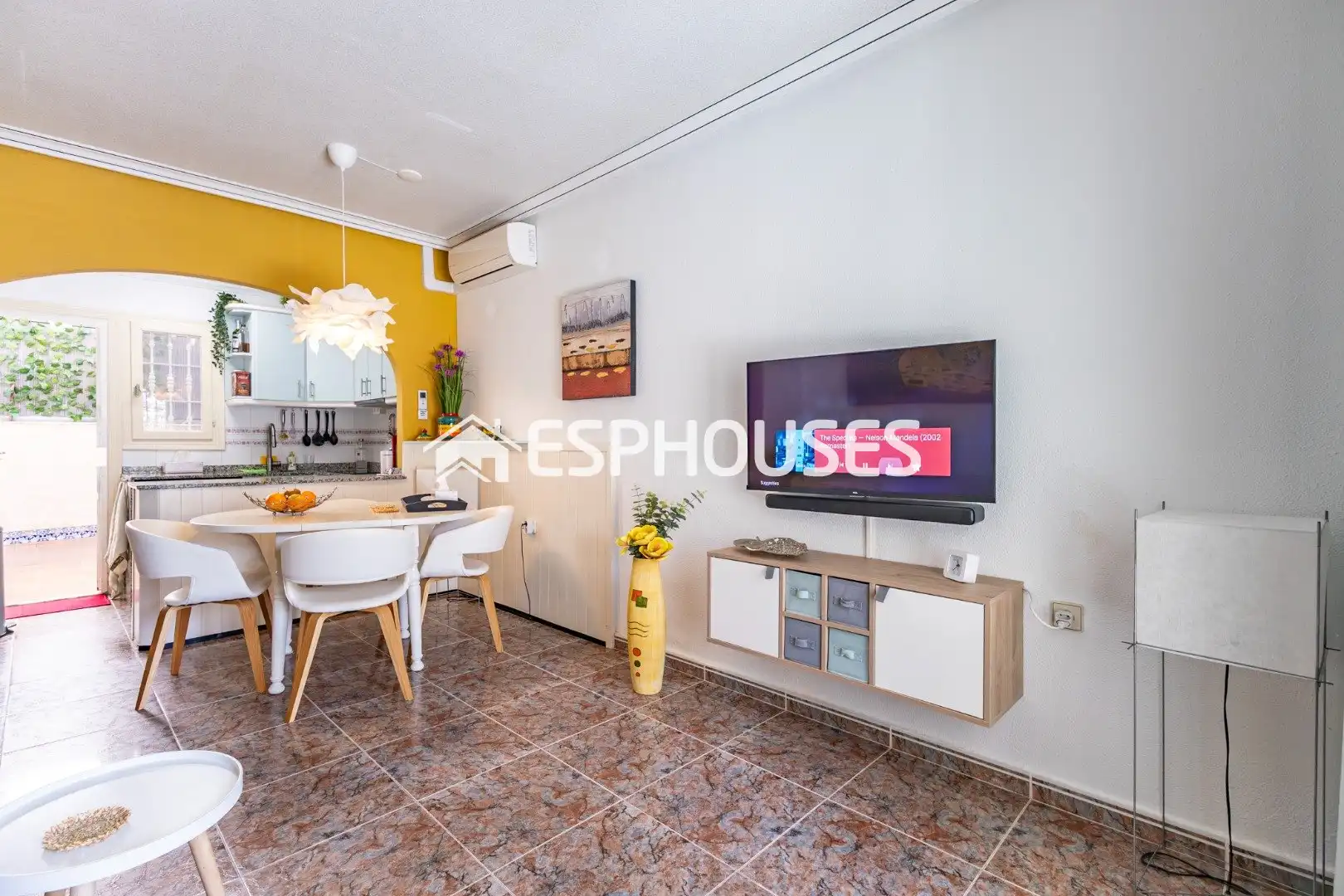 Wohnzimmer von Erdgeschoss zum Verkauf in Guardamar del Segura mit Klimaanlage, Terrasse und Balkon