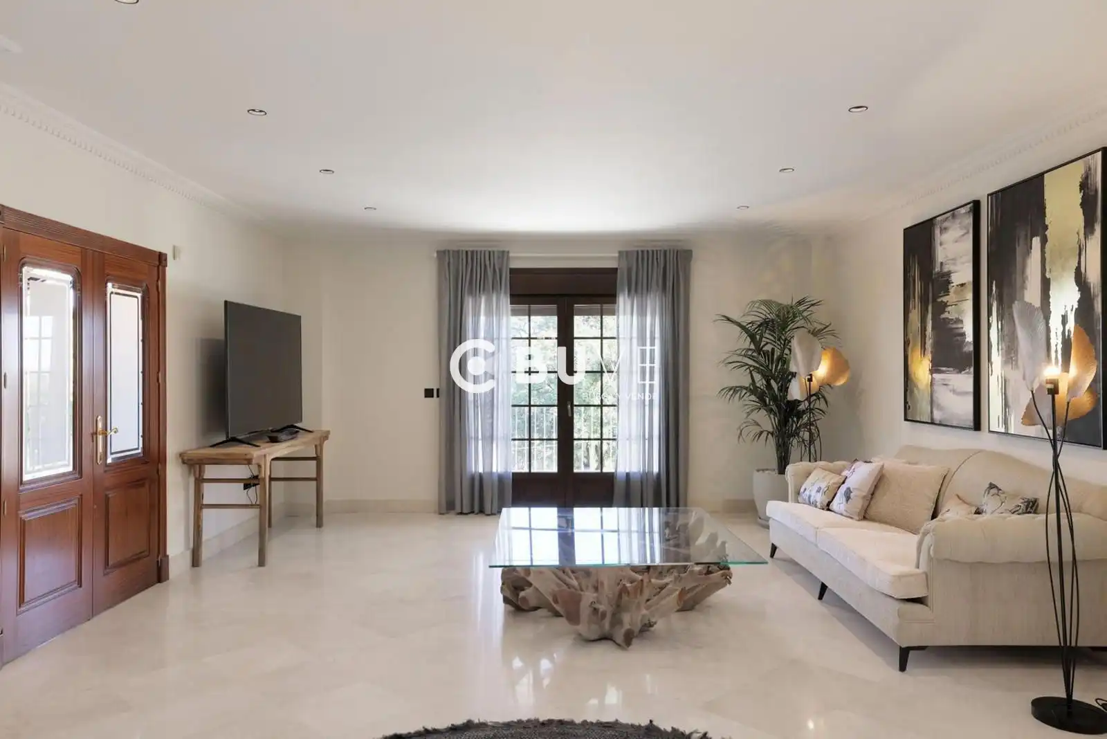 Sala d'estar de Casa adosada en venda en Tomares amb Aire condicionat, Calefacció i Jardí privat