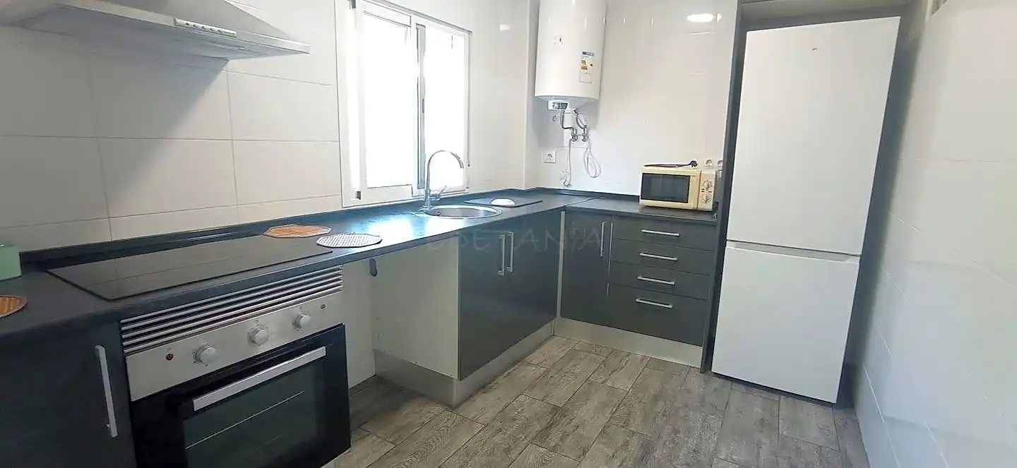 Habitació a calle de Ramon Villarroya, Moncada