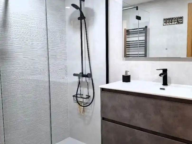 Badezimmer von Wohnung zum Verkauf in Ansoáin / Antsoain mit Terrasse