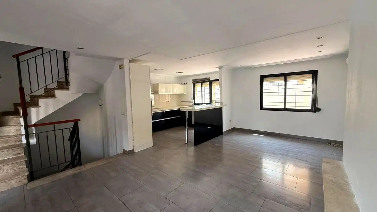 Casa a schiera con piscina in vendita a Churriana