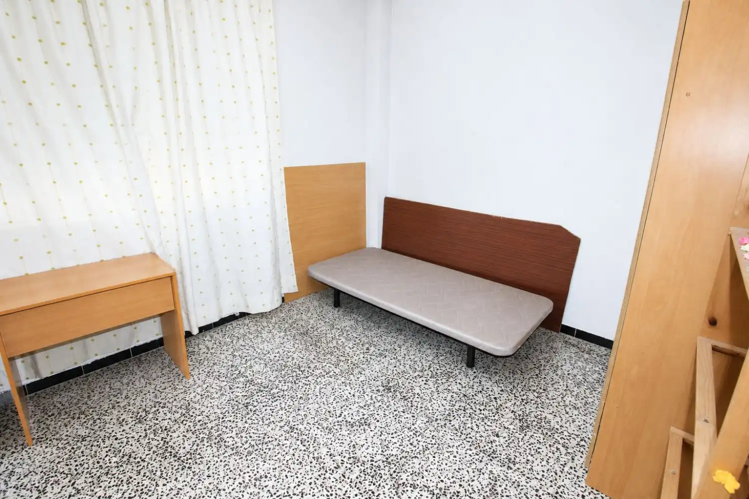 Bedroom of Flat for sale in El Perchel