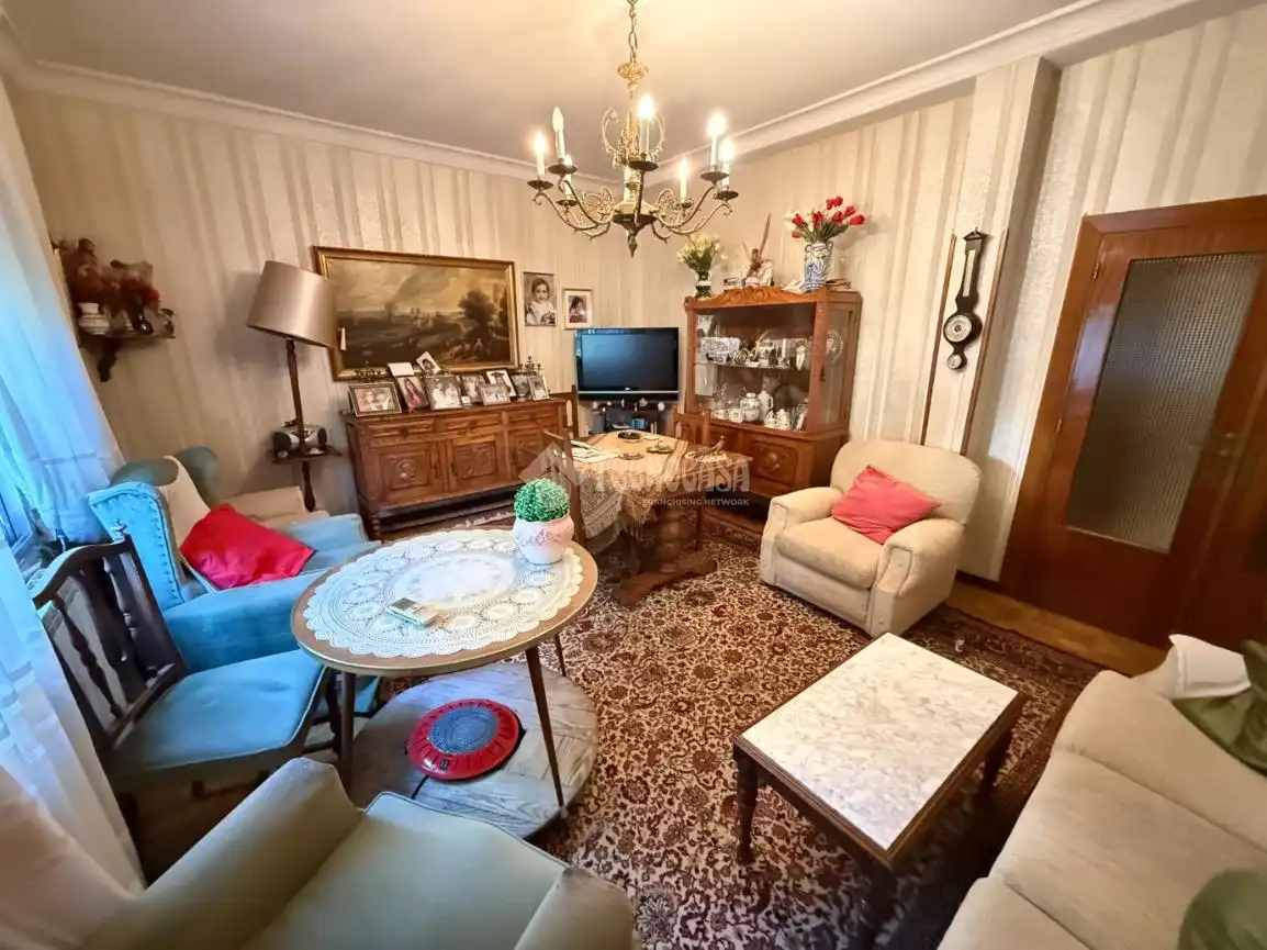 Sala de estar de Piso en venta en Talavera de la Reina con Aire acondicionado, Calefacción y Amueblado
