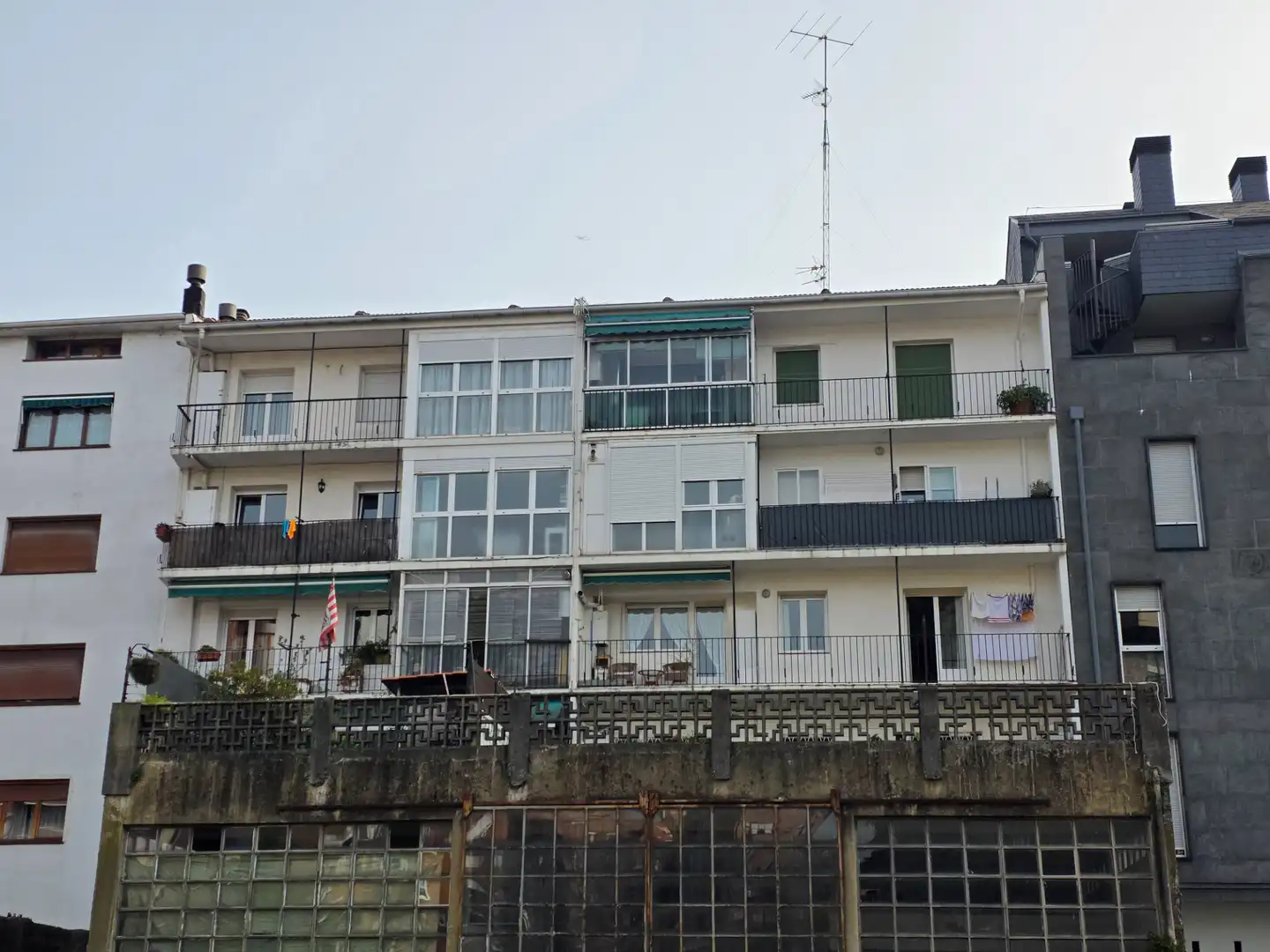 Vista exterior de Piso en venta en Durango con Calefacción, Terraza y Amueblado