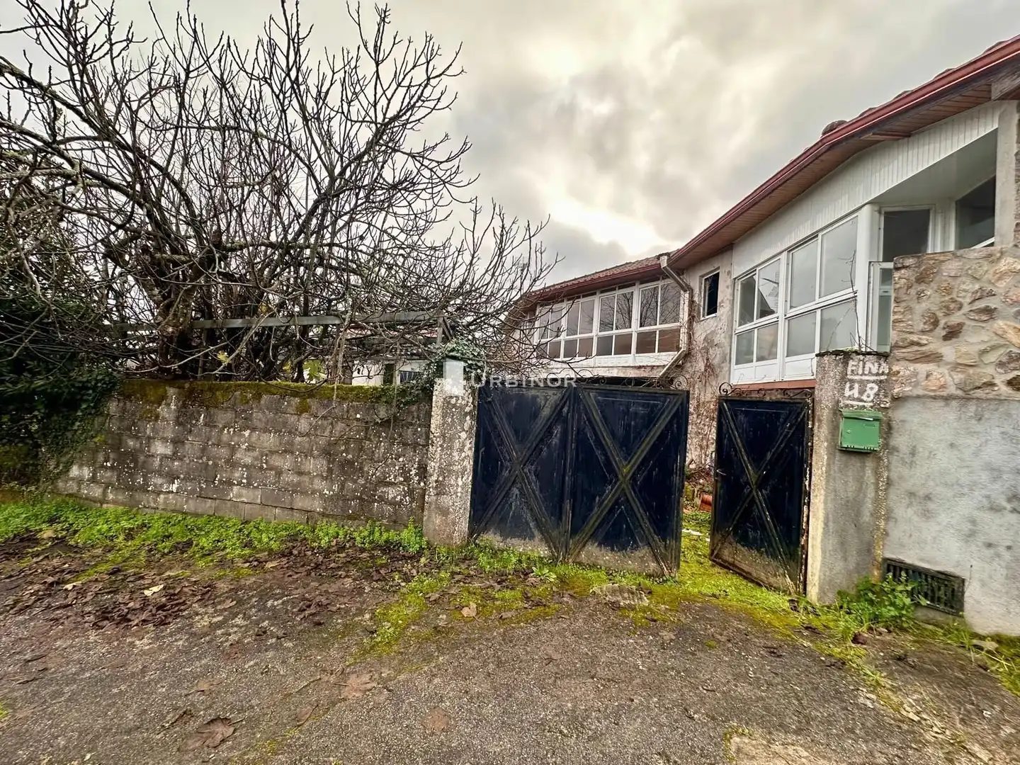 Houses for sale in Toén  with Heating and Private garden