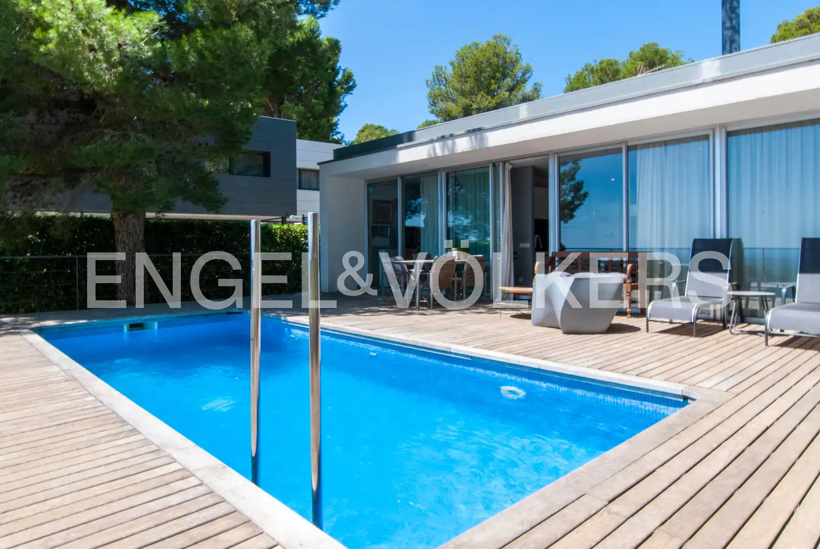 Piscina de Casa o xalet en venda en Riudecanyes amb Aire condicionat, Jardí privat i Terrassa