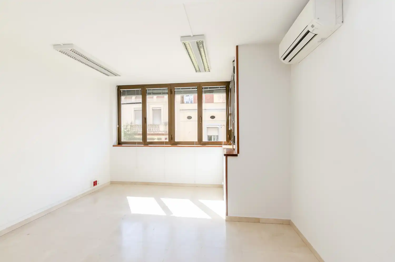 Oficina de lloguer a L'Hospitalet de Llobregat, Barcelona