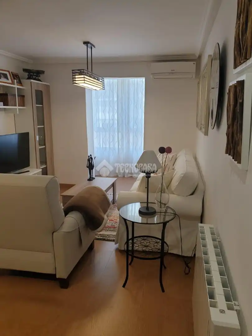 Sala d'estar de Pis de lloguer en Madrid amb Aire condicionat, Terrassa i Domòtica