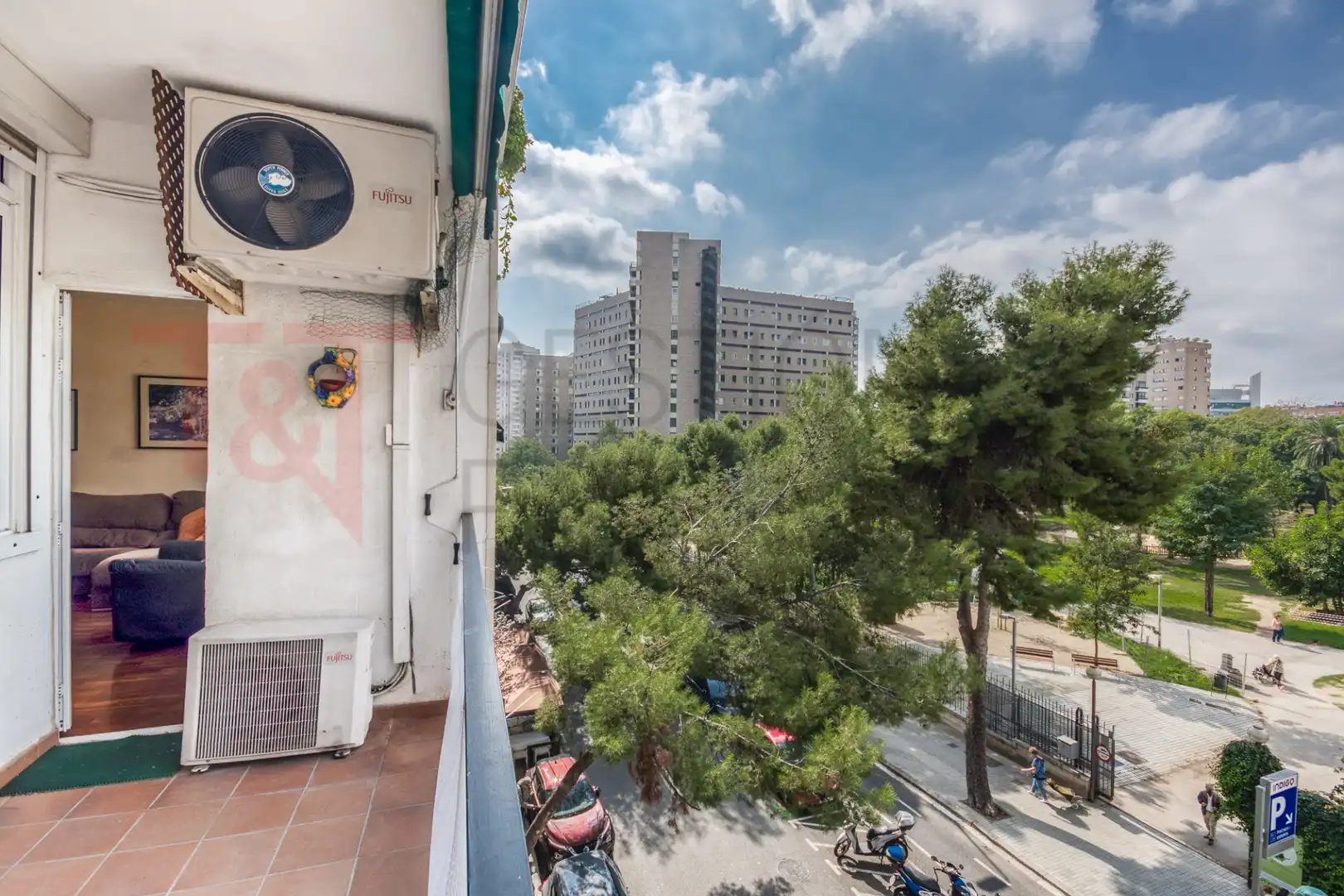 Vista exterior de Piso en venta en Barcelona con Aire acondicionado, Calefacción y Parquet