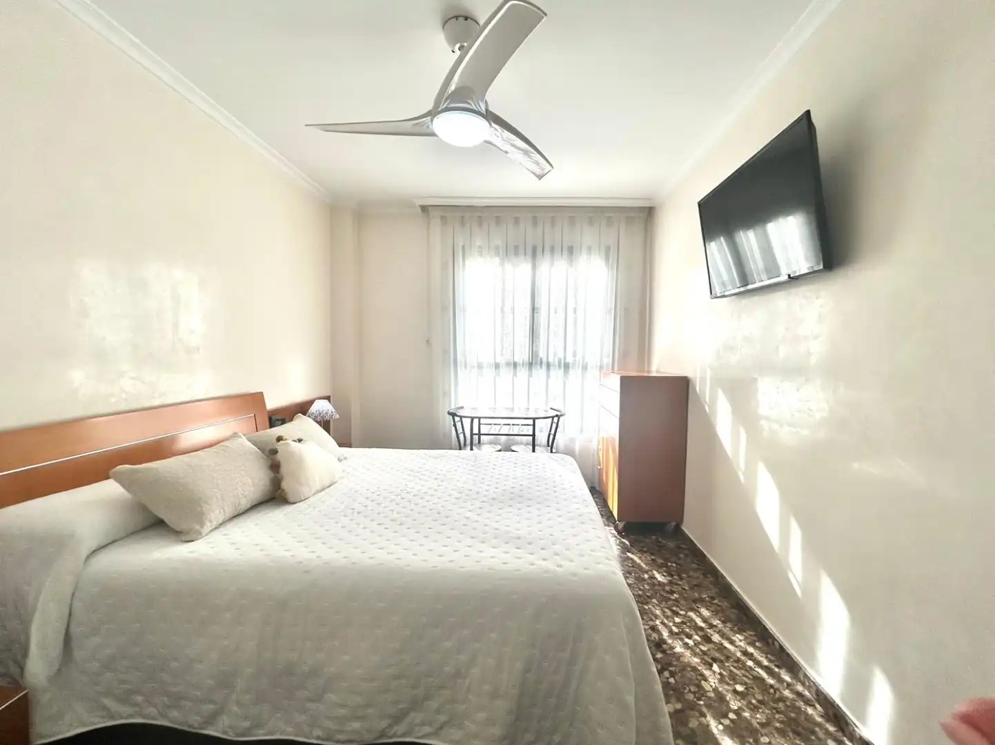 Bedroom of Flat for sale in Silla  with Air Conditioner, Storage room and Swimming Pool