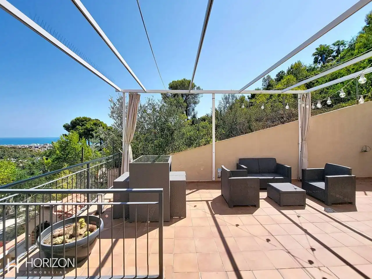 Terraza de Casa adosada en venta en Calafell con Aire acondicionado, Calefacción y Jardín privado